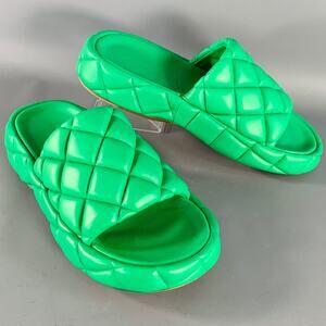 BOTTEGA VENETA Size 7 Green Quilted Padded Lambskin Leather Slide Sandals